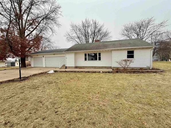 305 W Pershing St, Stillman Valley, IL 61084