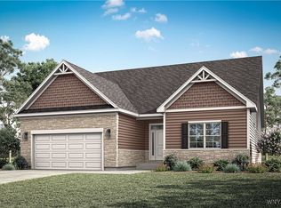 44 River Oak Ln, East Amherst, NY 14051