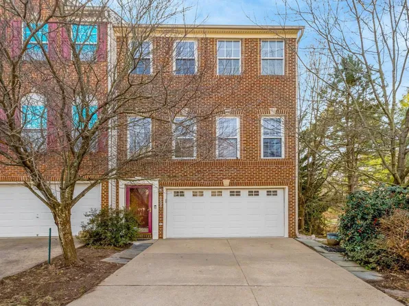 8250 Shannons Landing Way, Lorton, VA 22079