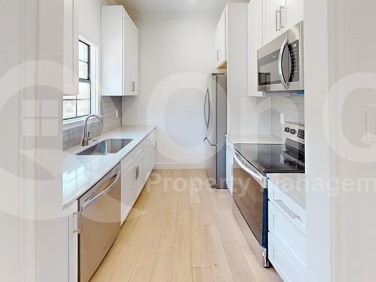 6000 Auburndale Ave #B — Photo 8