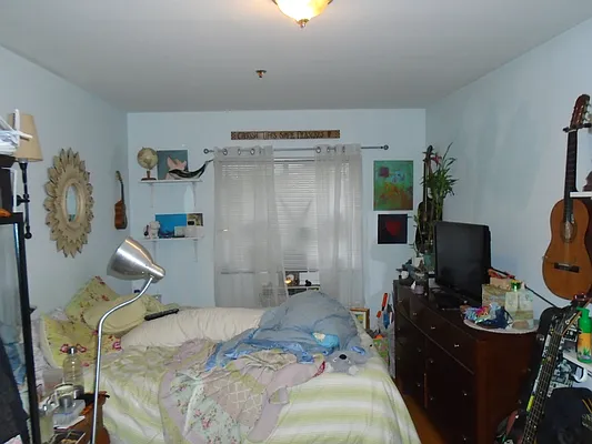 Rented by 18 REALTY | media 40