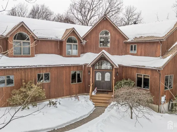 17 Gary Ct, Flanders, NJ 07836