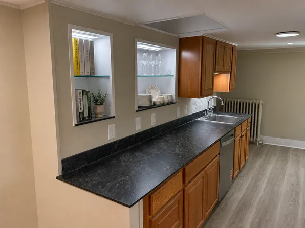76 High St #10, Exeter, NH 03833