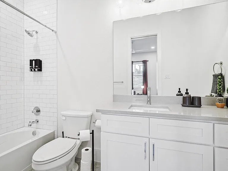 1805 Browder St #103 — Photo 23