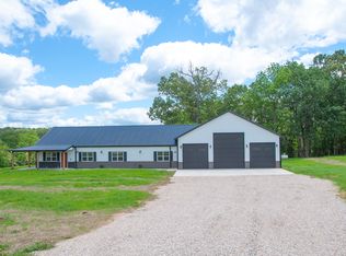 68 Cozy Dr, Ash Flat, AR 72513