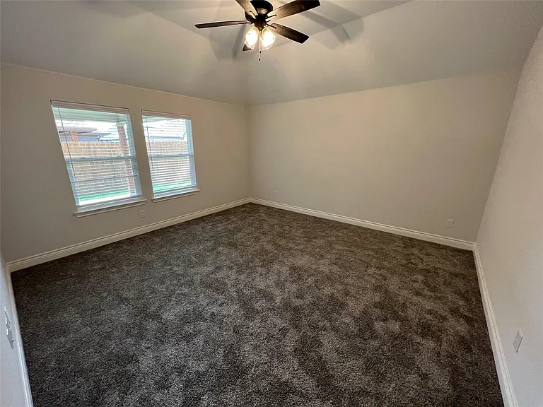 708 Tippit Ln — Photo 8