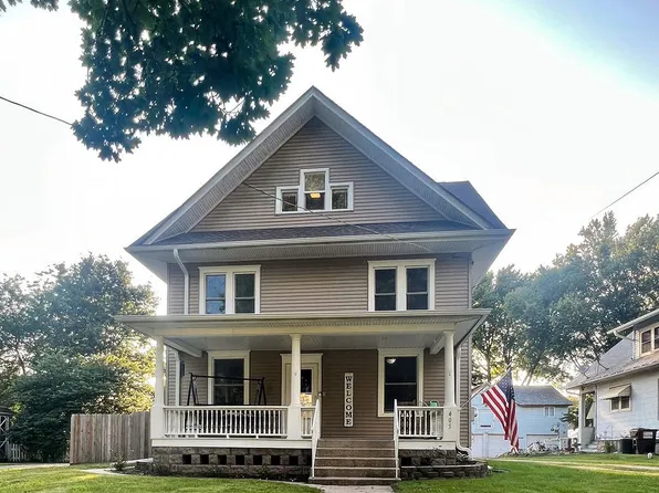 405 Richardson Ave, Ashton, IL 61006