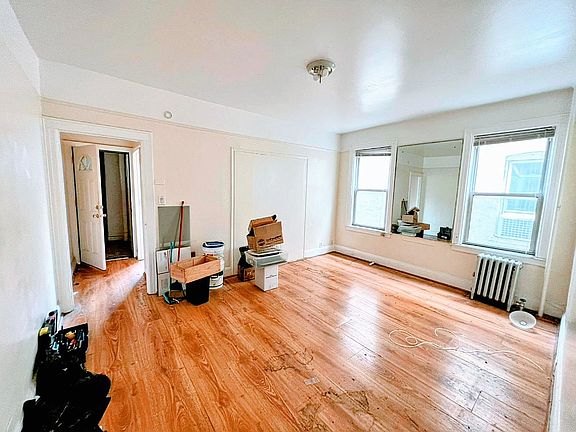 4th image of 5058 41st St #1
