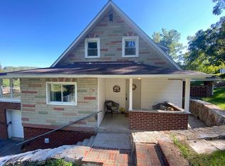 149 Old Detour Rd, Sophia, WV 25921