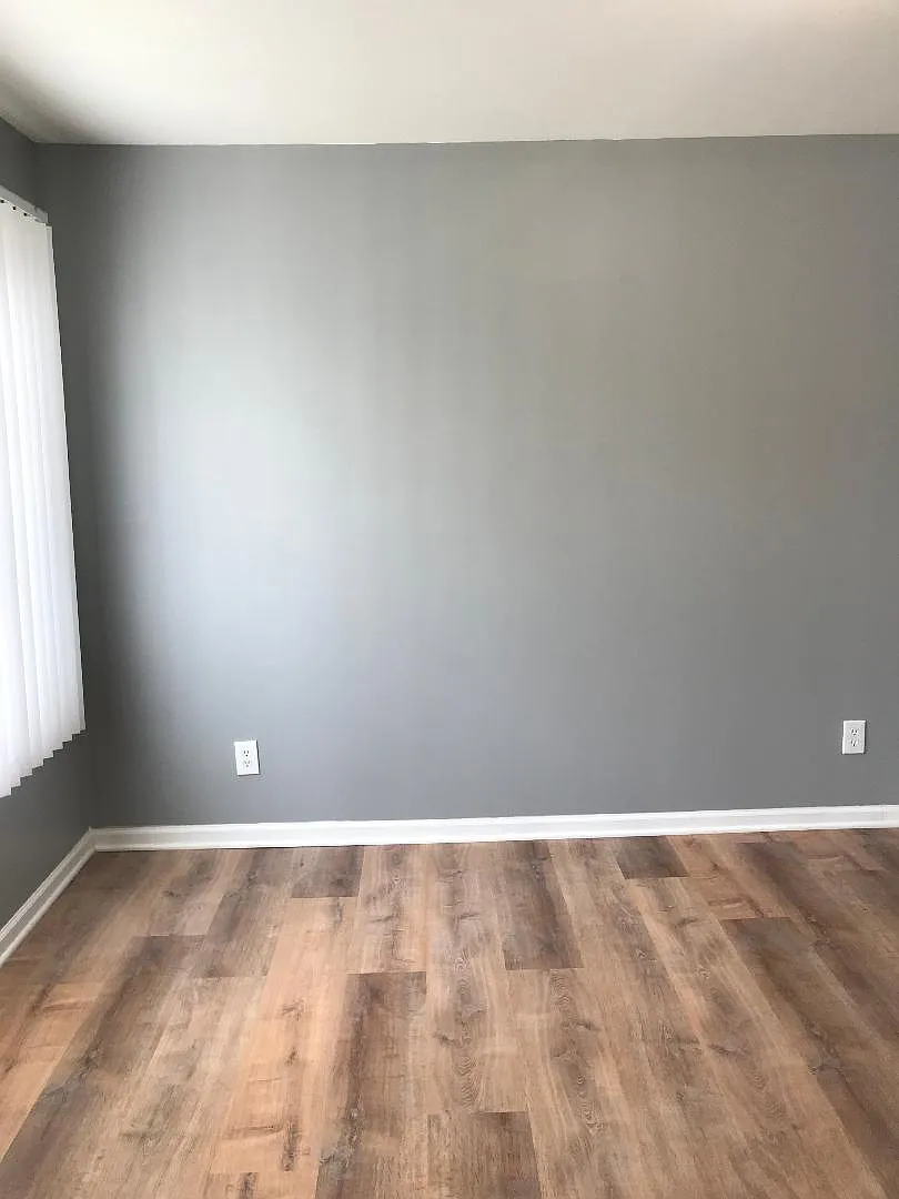 2 bed, 1000 sqft, $1,300 — Photo 4