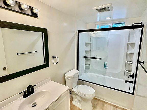 4th image of 2754 Hermosa Ave #6