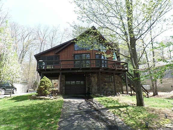 2nd image of 1032 Rainbow Dr