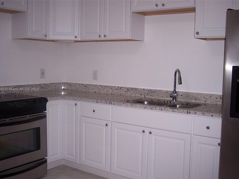 1st image of 316 NW 15th St #1
