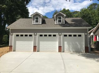 1706 Westridge Rd, Greensboro, NC 27410