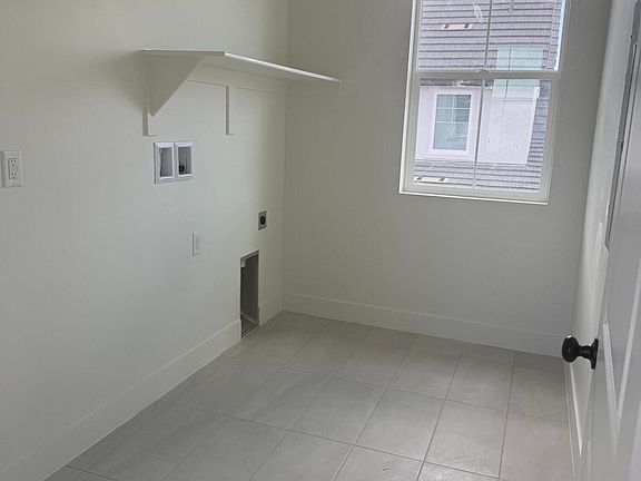 5th image of 478 W Avery Ln
