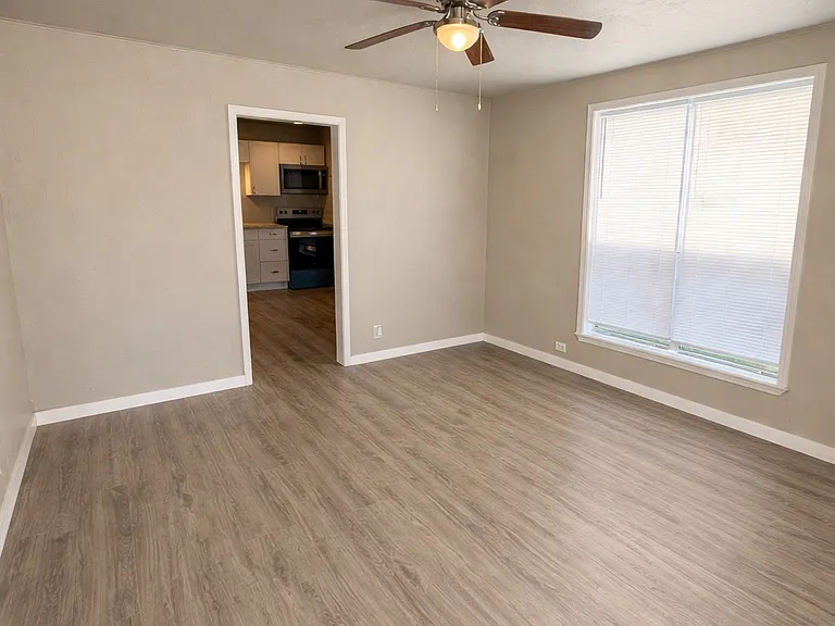 605 N Pottenger Ave — Photo 7