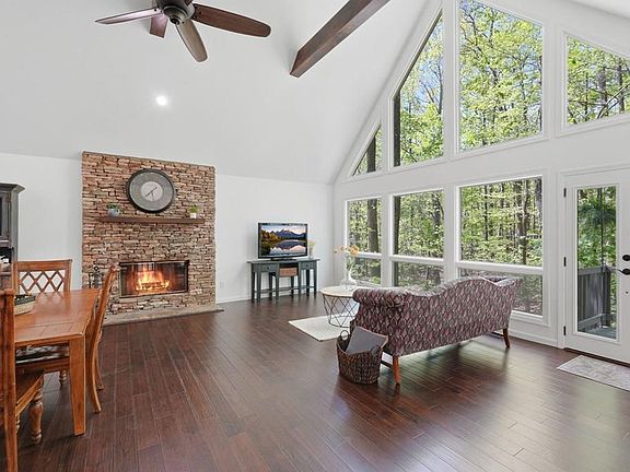 2nd image of 225 Windflower Dr