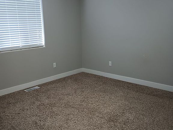 5th image of 2325 W 4231 N