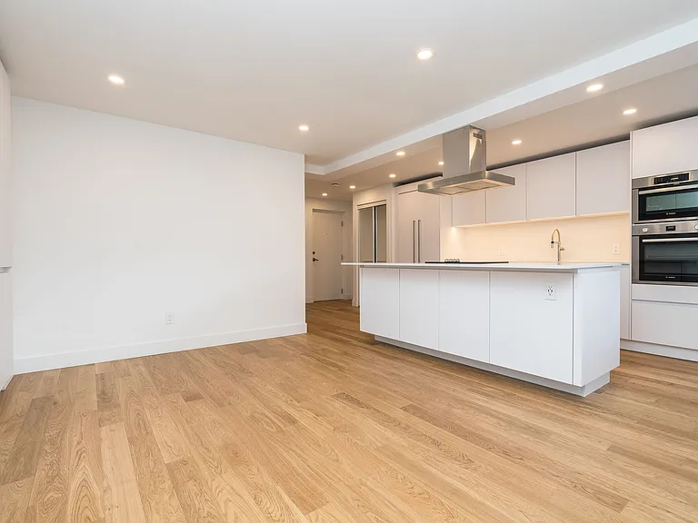 263 Russell Hill Rd — Photo 13