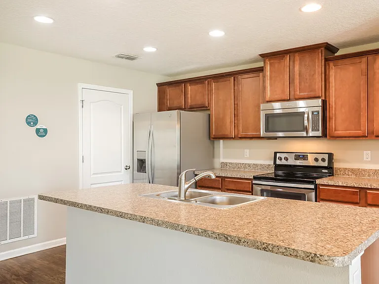 3800 Falcon Crest Dr — Photo 7