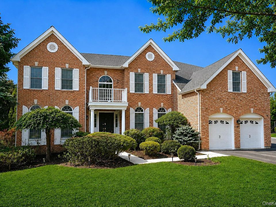 1st image of 16 Eagle Court