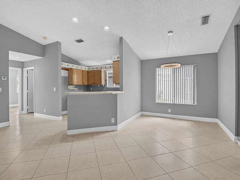 9220A Vineland Ct E — Photo 13