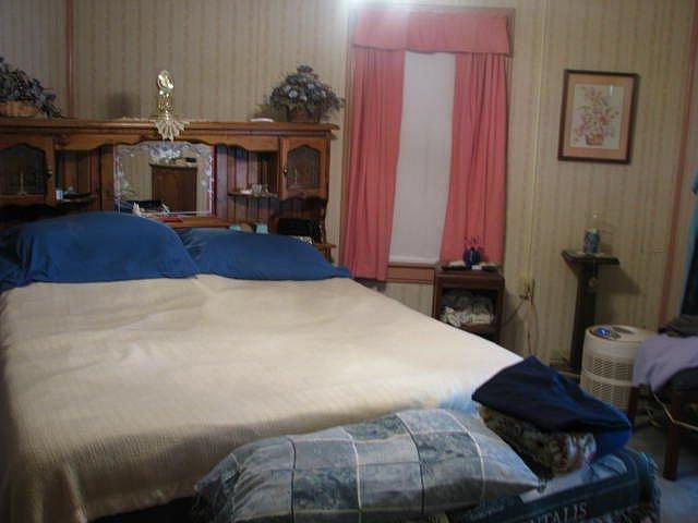 2nd image of 167 Beaver St
