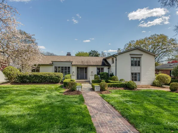 827 Hempstead Pl, Charlotte, NC 28207