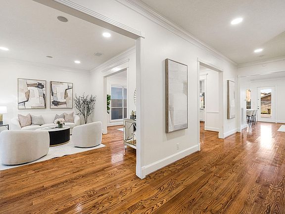 5th image of 4623 Braeburn Dr