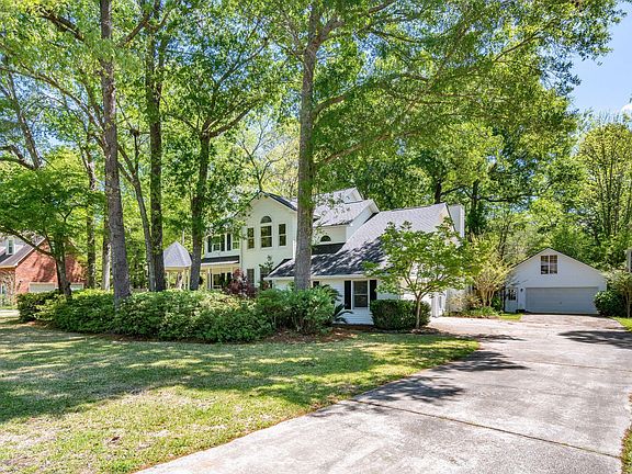 3rd image of 255 Brandywine Dr