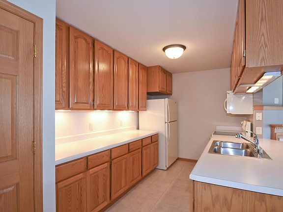 3rd image of 1242 Stillwater Ln