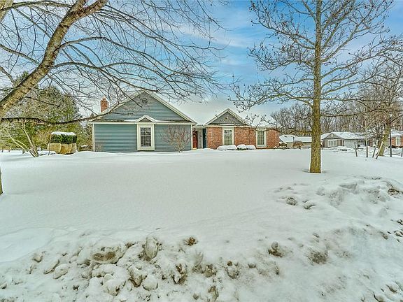 4th image of 10 Hampshire Ln