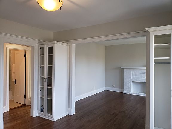 4th image of 5615 N Hermitage Ave #3