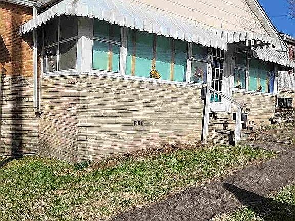 4th image of 2507 25th St