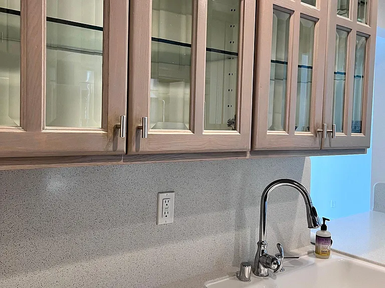 906 N Doheny Dr #512 — Photo 11