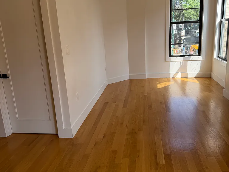 5424 5th Ave #1 — Photo 2