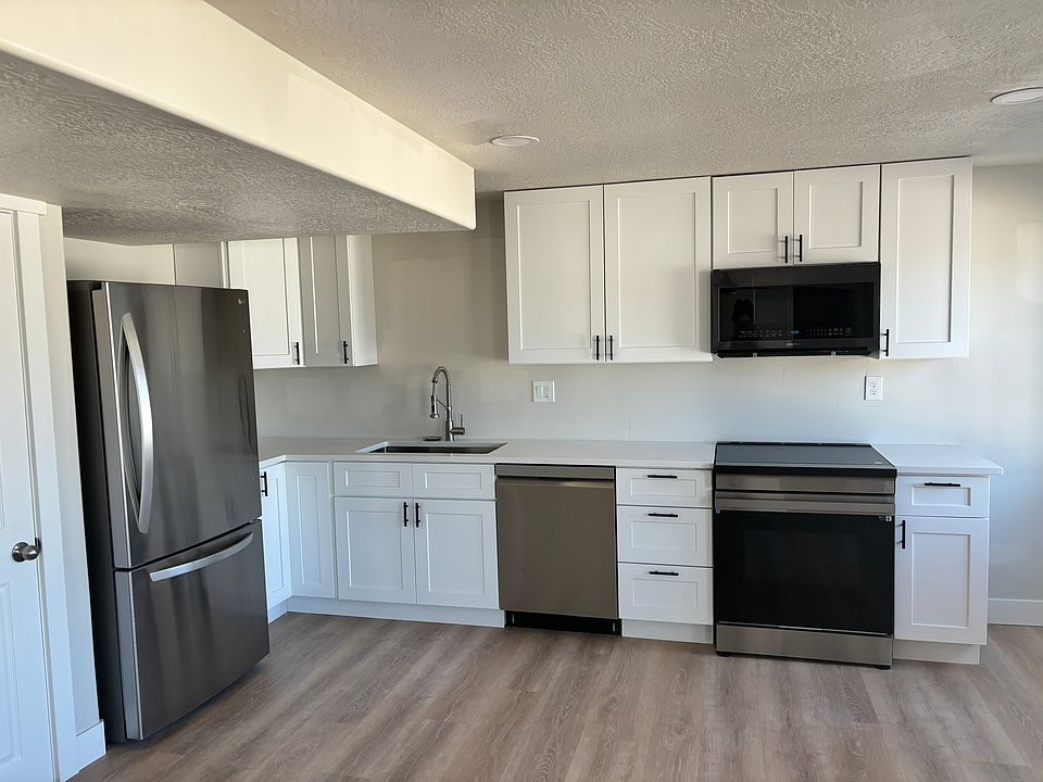 1st image of 628 N Bennedict Dr