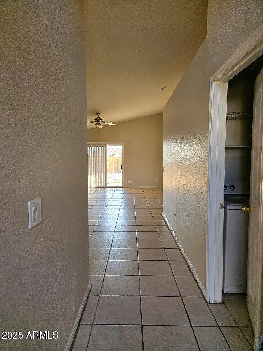 3 bed, 2.0 bath, 1504 sqft, $2,595 — Photo 2
