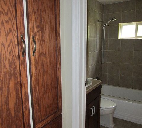 4th image of 1736 Avenue D