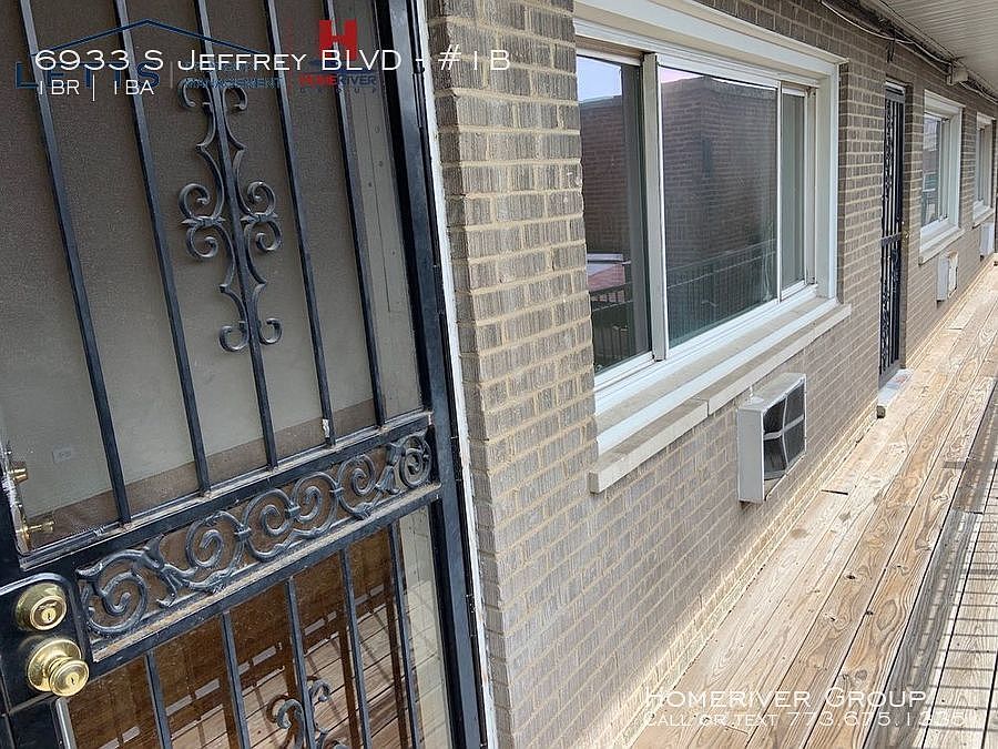 1st image of 6933 S Jeffery Blvd APT 1b