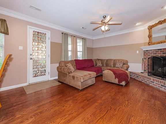 4th image of 1615 Wolverine Ln