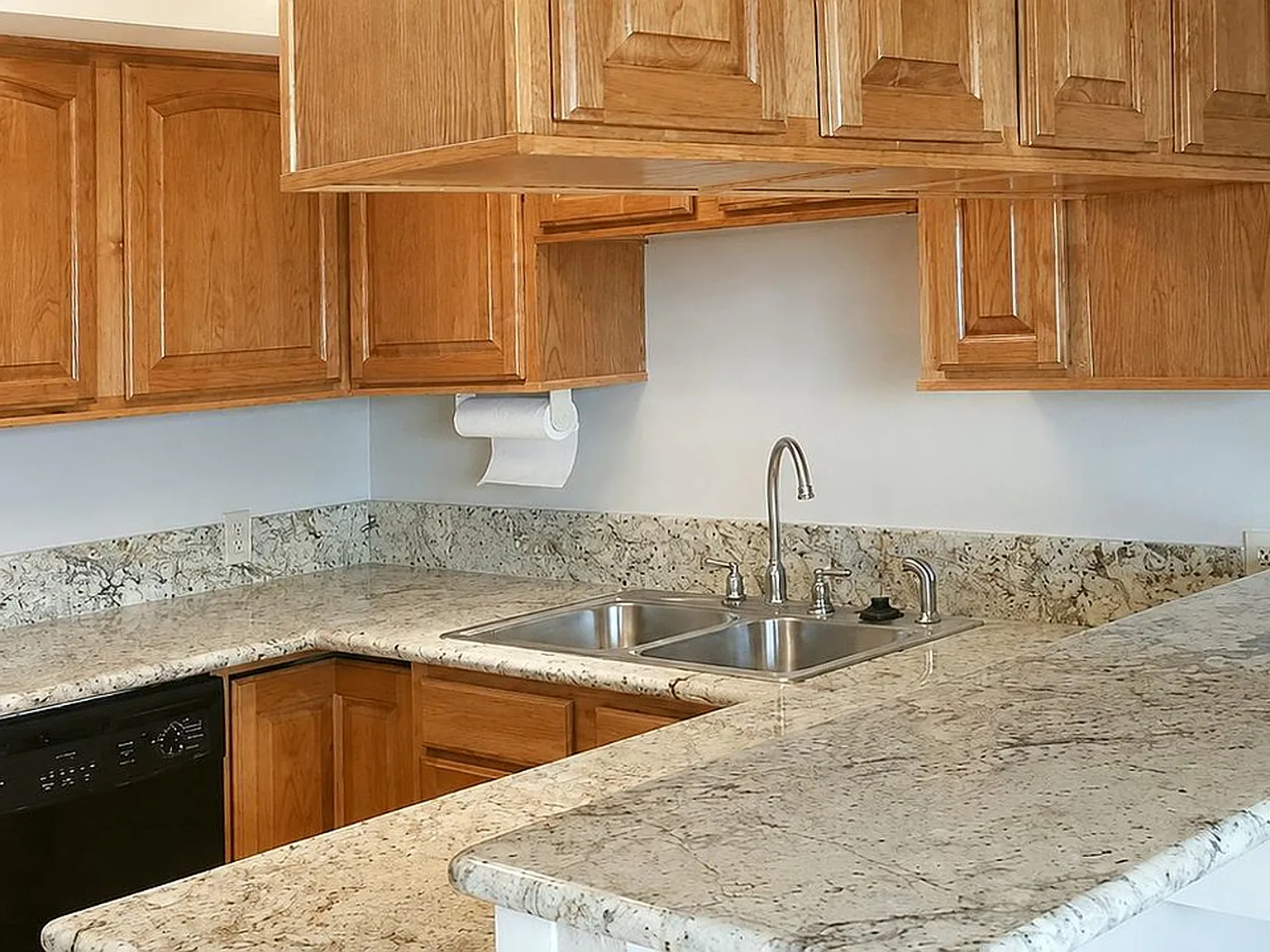 409 Arenoso Ln — Photo 2