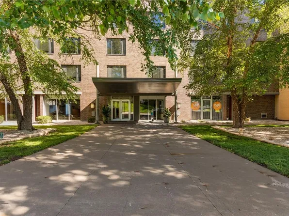 600 E 8th St APT 9Q, Kansas City, MO 64106