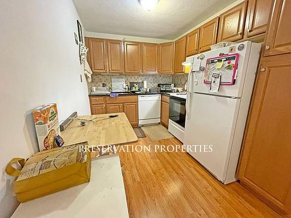3rd image of 1077 Chestnut St APT 7