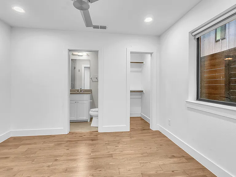 4934 Camdale — Photo 3