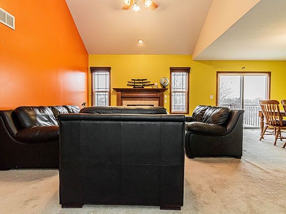 5th image of 1423 Spring Hill Dr