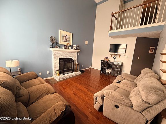4th image of 165 Woodfield Cir
