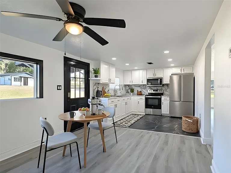 15209 Bailey Hill Rd — Photo 2