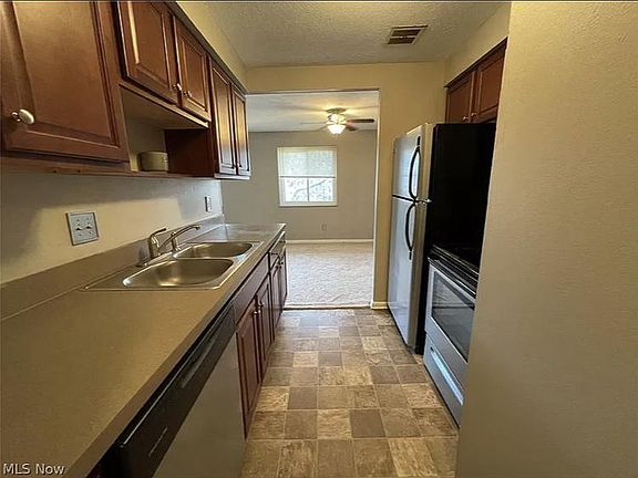 3rd image of 22071 River Oaks Dr APT A11
