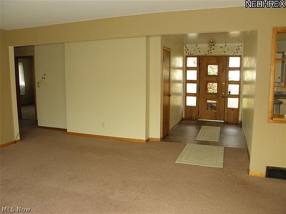 2nd image of 2472 Benton Ave